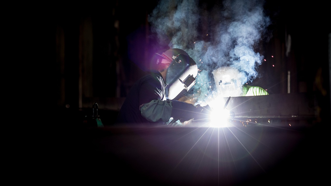 Fix Manufacturing Bottlenecks with Lean Six Sigma Examples